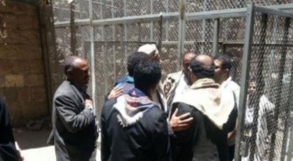 لأسباب مجهولة.. مليشيا الحوثي تنقل سجناء من حجة إلى صنعاء
