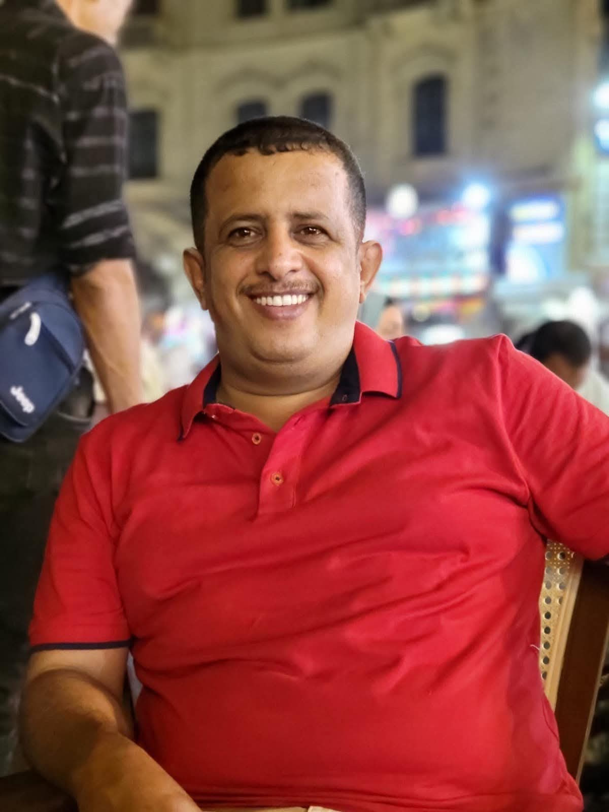 مؤكدة أن هذا العمل يعد استهدافا لحرية الصحافة... : قبائل في أبين تدين وتستنكر اعتقال الصحفي البارز "فتحي بلزرق"