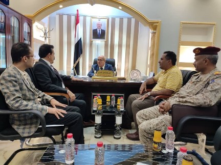 وزير الادارة المحلية حسين الأغبري يناقش مع محافظ الجوف اوضاع واحتياجات المحافظة