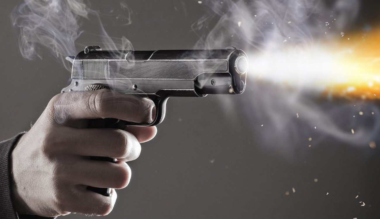 اشتباك مسلح بين عائلتين في محافظة إب بسبب 19 دولار