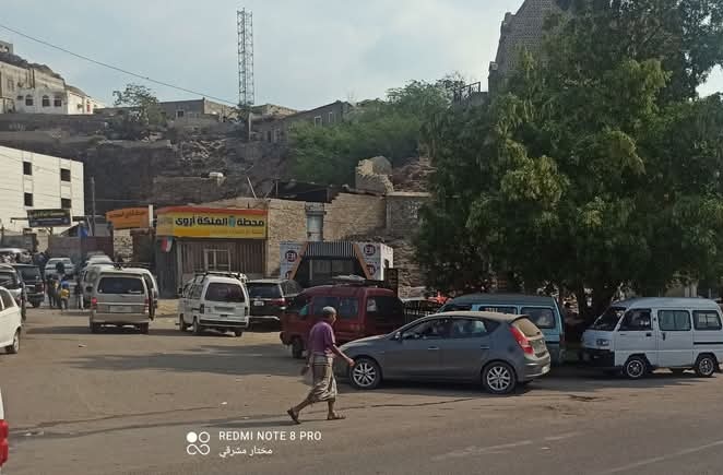 استقبالا لشهر رمضان.. عدن تشهد أزمة غاز خانقة