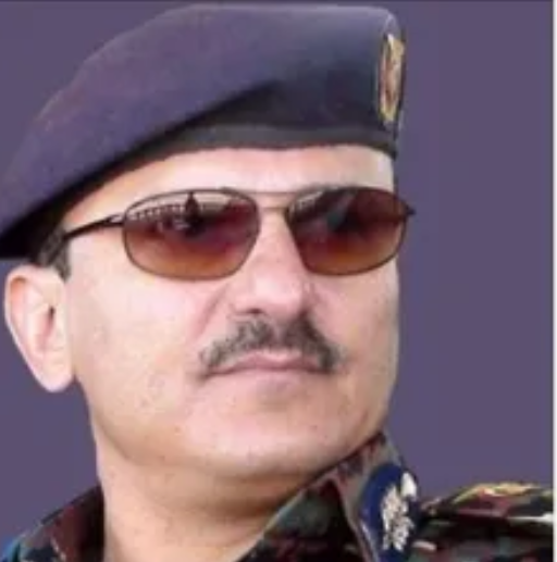 شاهد تعليق صادم للعميد "يحيى عفاش "على وفاة الشيخ الأحمر يثير غضب اليمنيين