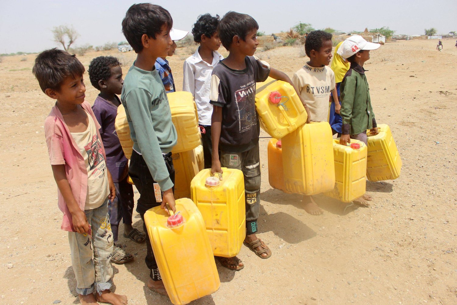 حرب مليشيات الحوثي أدت لنزوح أكثر من 4.5 مليون شخص داخلياً