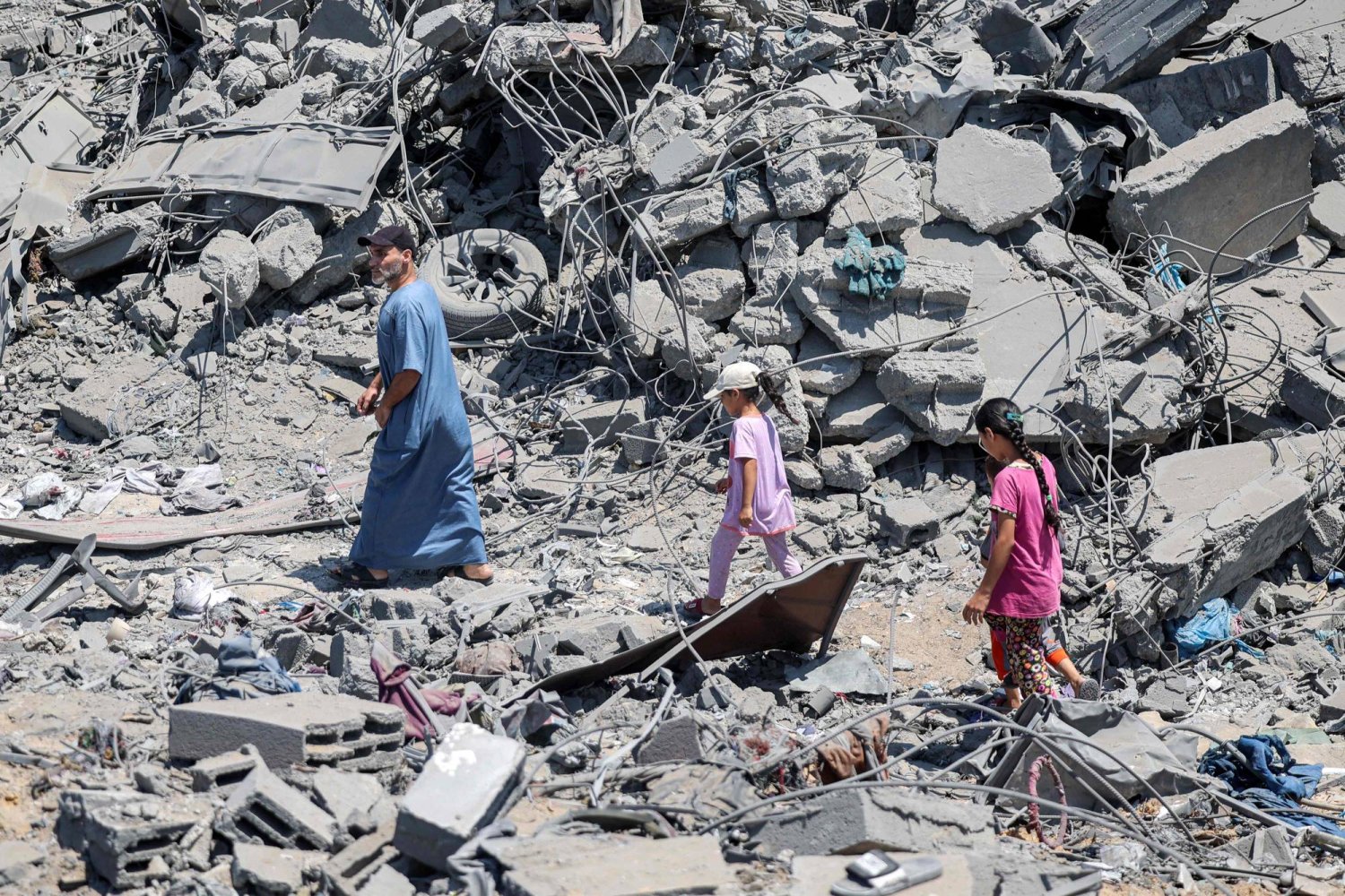 إسرائيل تكثف هجومها على غزة