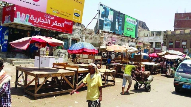 تحذير طبي من عادة سيئة انتشرت بشكل لافت بين فئة الشباب في اليمن