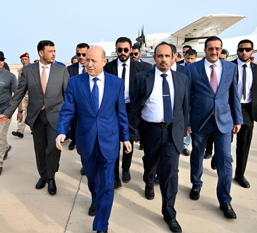 ماذا قال رئيس مجلس القيادة الرئاسي رشاد العليمي فور وصوله إلى محافظة حضرموت؟