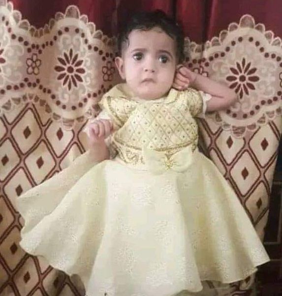 مأرب.. وفاة طفلة نتيجة احتجازها مع والدها لساعات في حاجز تفتيش للحوثيين
