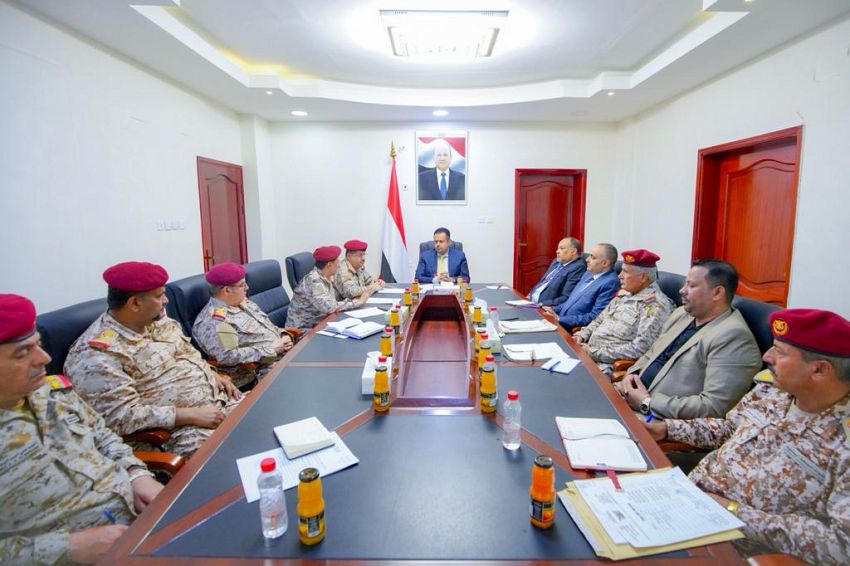 معين عبدالملك يرأس اجتماعا لقيادة وزارة الدفاع لمناقشة احتياجات الحفاظ على الجاهزية العسكرية