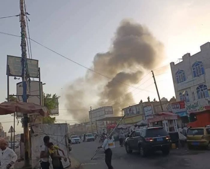 انفجار جديد لمخزن أسلحة تابع لمليشيا الحوثي يسفر عن مقتل وإصابة مواطنين مدنيين