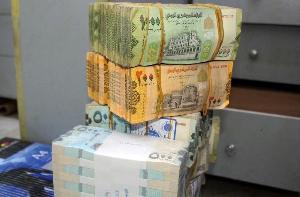 تحديث صباحي لأسعار صرف العملات مقابل الريال اليمني في صنعاء وعدن صباح اليوم الثلاثاء! 