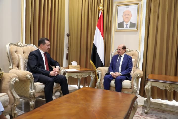 الوزير الزنداني يلتقي القائم بأعمال سفارة تركيا لدى اليمن ويبحثان سبل تعزيز التعاون الثنائي