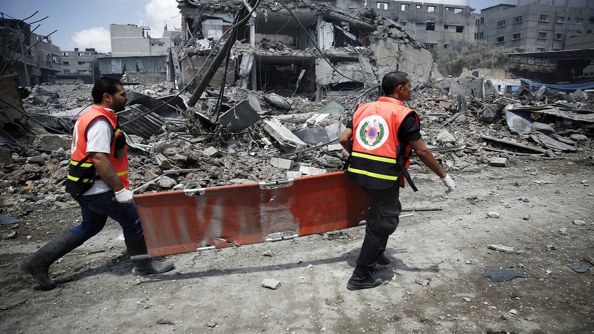 غزة.. قتلى بالعشرات وعائلات محاصرة في الشجاعية