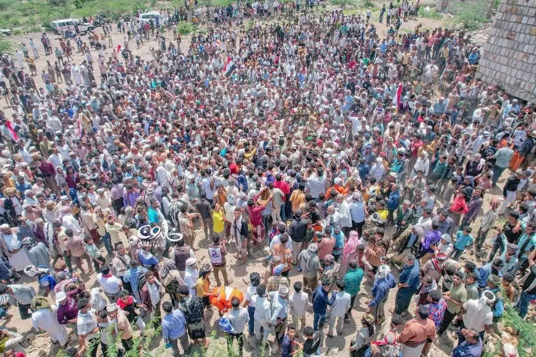 تشييع مهيب للفقيدة أفتهان المشهري في تعز وسط مطالبات بالعدالة