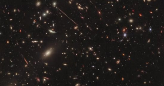 لأسباب غريبة.. أصغر مجرات الكون تحتوي على أكبر مصانع النجوم!