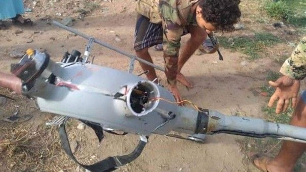 تعز.. قصف حوثي غادر بمسيّرة على موقع عسكري يسفر عن استشهاد جندي في اللواء الرابع