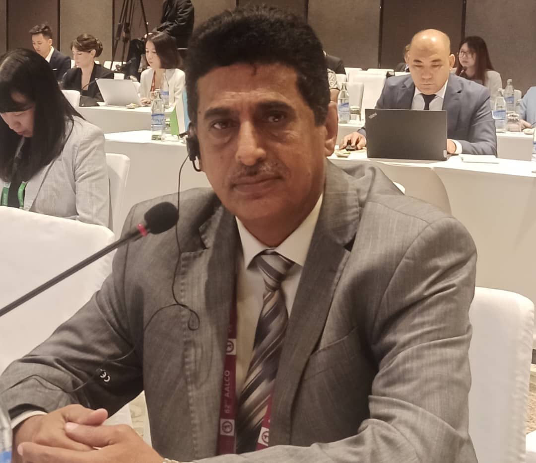 باهبري يعبّر عن شكره للقيادة السياسية بعد تعيينه أمينًا عامًا لمجلس الوزراء