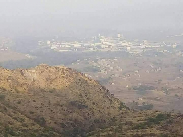في هذه المدينة .. إصابة طفلة برصاص قناص حوثي (مرعب)